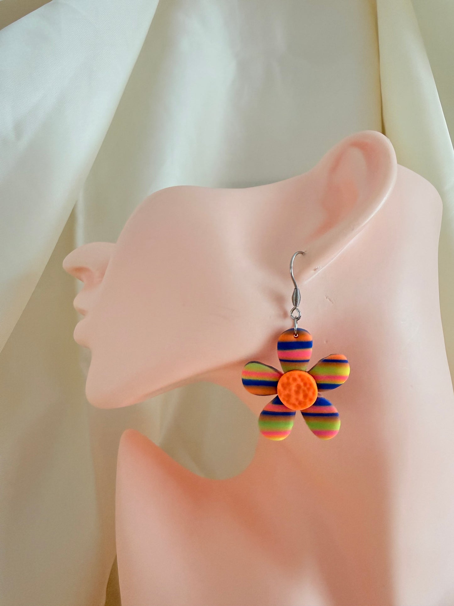 Léonie multicolore rayée